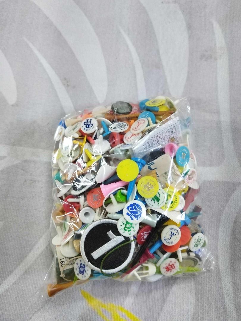 Assorted Color Golf Tee Bundle (Category: Golf) located in Santa Cruz. Submitted by jmy_surplus.2 (Listing ID 1353041414, Image 1). Description: Size ; L - 7 W - 6 Color ; Assorted Type ; Golf tee Brand ; No brand Material ; Plastic Style ; Golf tee Bundle LG 104 JMY 4.