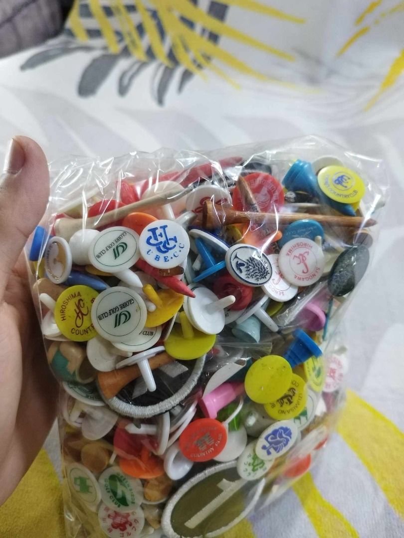 Assorted Color Golf Tee Bundle (Category: Golf) located in Santa Cruz. Submitted by jmy_surplus.2 (Listing ID 1353041414, Image 3). Description: Size ; L - 7 W - 6 Color ; Assorted Type ; Golf tee Brand ; No brand Material ; Plastic Style ; Golf tee Bundle LG 104 JMY 4.