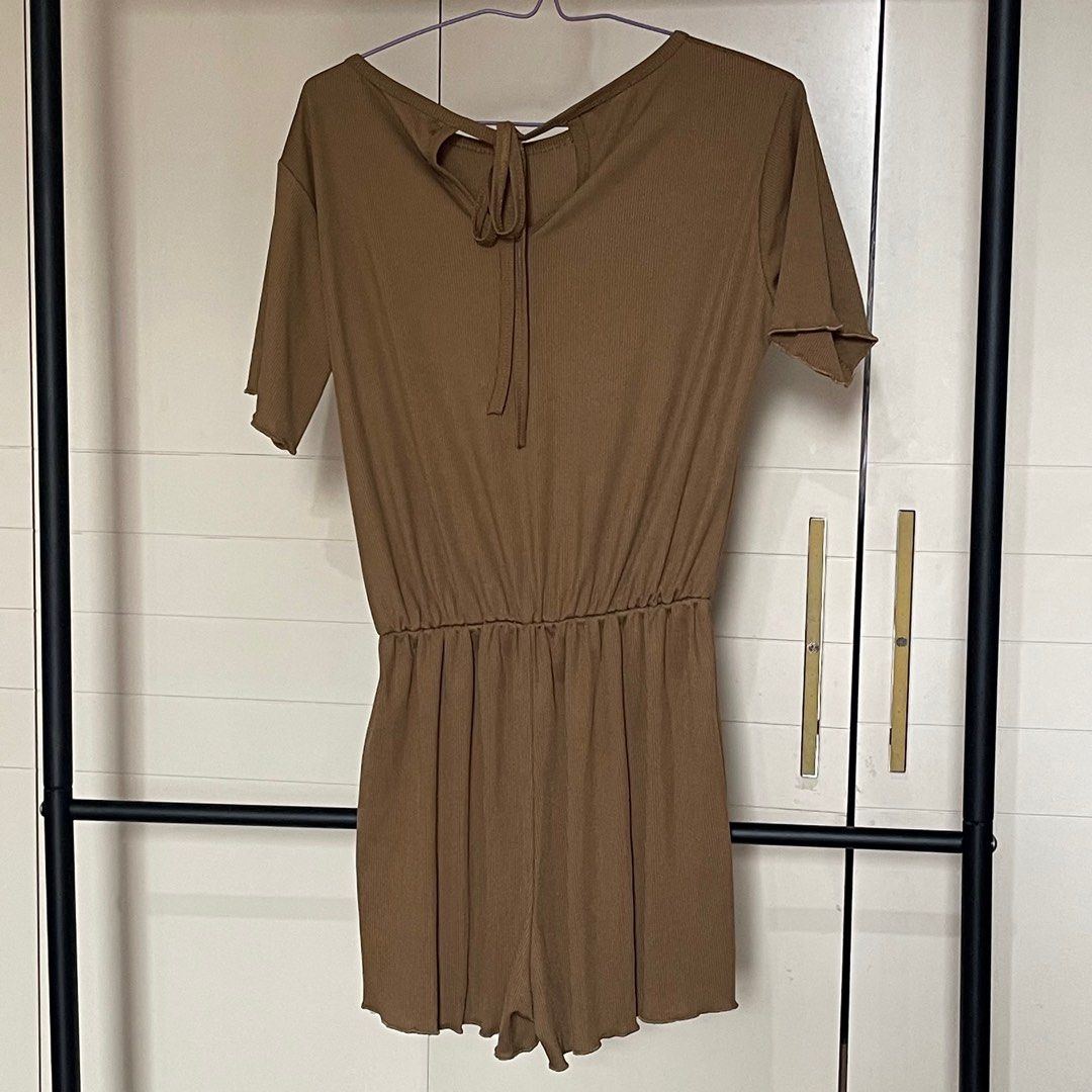 BROWN ROMPER SHORTS WITH BACK DETAIL (Category: Rompers) located in Quezon City. Submitted by clutterfreelyf (Listing ID 1353173456, Image 3). Description: Comfy & presko romper! .