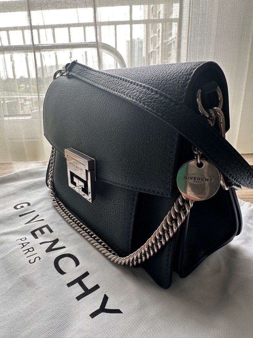 Givenchy GV3 Small (Category: Luxury Bags & Wallets) located in Taguig. Submitted by zencat_557a7e (Listing ID 1353068936, Image 1). Description: Givenchy small GV3 goatskin leather Fir Green // Condition 9/10 https://www.fashionphile.com/p/givenchy-goatskin-small-gv3-shoulder-bag-fir-green-1474015.