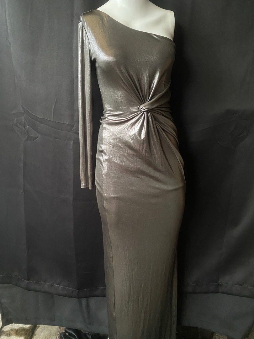 Guess Marciano slim evening gown, Women's Fashion, Dresses & Sets, Evening  dresses & gowns on Carousell
