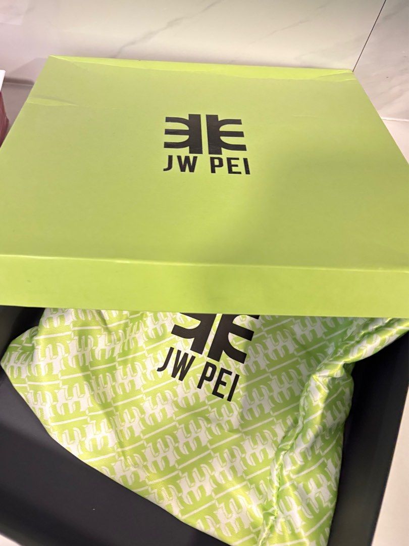 JW PEI GABBI BAG ORIGINAL (Category: Shoulder Bags) located in Paranaque City. Submitted by rosieposieloml (Listing ID 1353096030, Image 2). Description: BARELY USED & AUTHENTIC DM FOR MORE QUESTIONS .