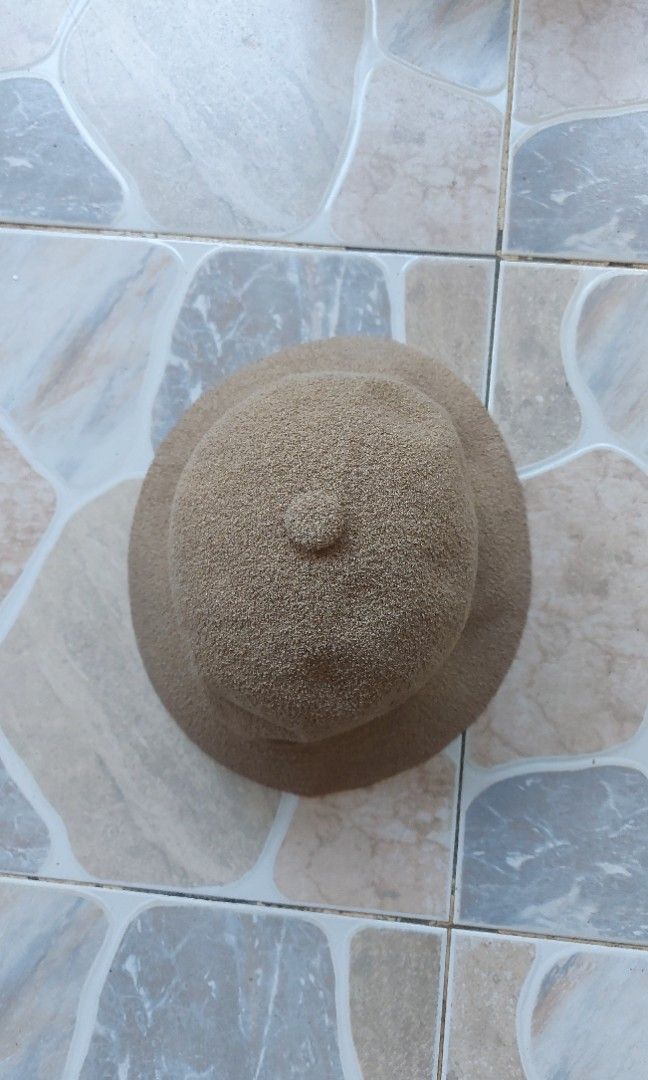 Kangol Bucket Hat (Category: Caps & Hats) located in Puerto Princesa. Submitted by unshatteredsoul (Listing ID 1353092672, Image 3). Description: Excellent Condition.