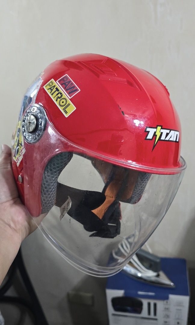 Kids Helmet (Category: Helmets and other Riding Gears) located in Manila. Submitted by ubasirene (Listing ID 1353204102, Image 1). Description: Slight used i think twice di kasya sa anak ko nilalaruan niya lang kaya may slight gas2x. Maganda in actual selling very low. comes with helmt only po..