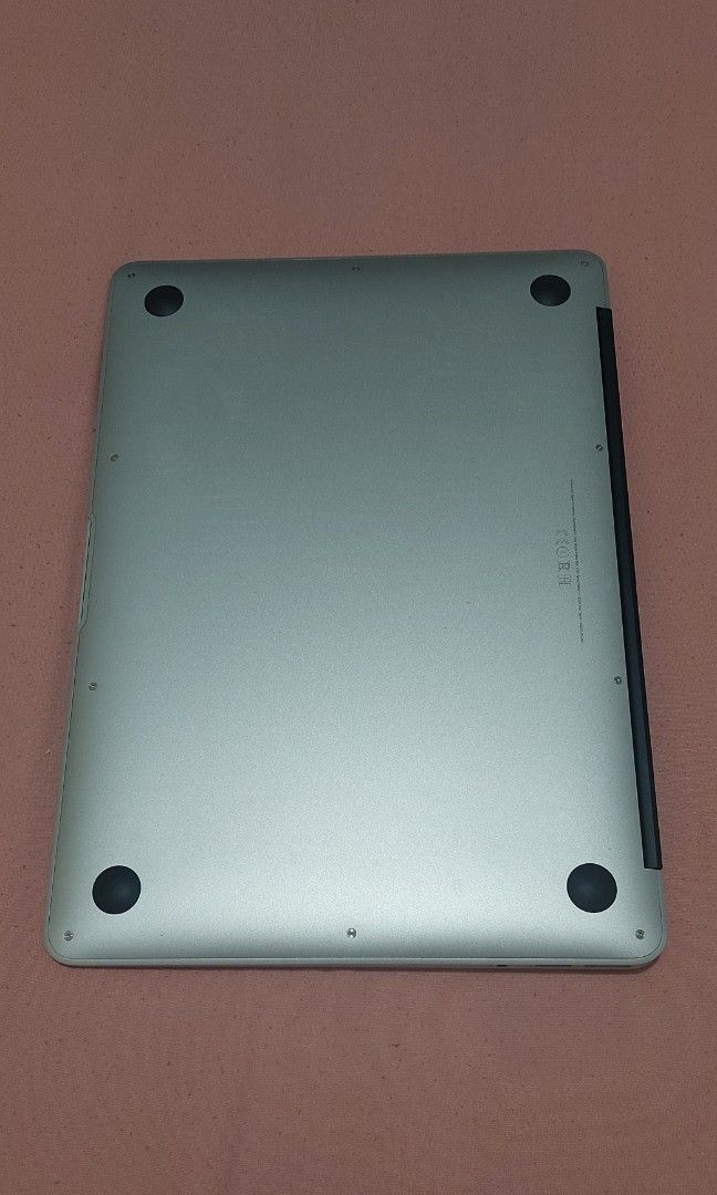 Macbook Air (2015) (Category: Laptops & Notebooks) located in Manila. Submitted by as_declutter (Listing ID 1353152764, Image 2). Description: model A1466 13.30 inch 1440x900 pixels resolution i5 core processor 4GB RAM 128GB storage still comes with the original charger female owned delivery or meet up at LRT 1 Abad Santos or Gil Puyat.