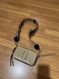 (Category: ) located in . Submitted by nenaaaa (Listing ID 1353144184, Image 1). Description: .