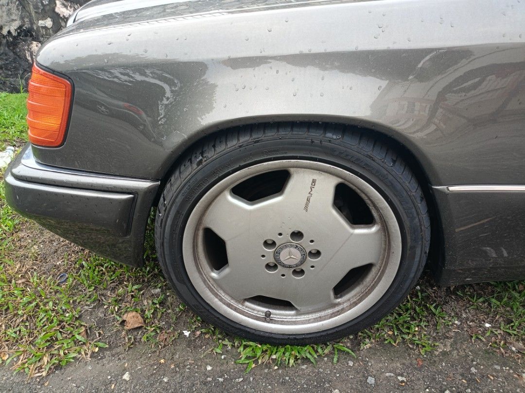 Mercedes-Benz E-Class W124 300E Auto (Category: Used Cars) located in Singapore. Submitted by chaseso (Listing ID 1353160938, Image 2). Description: *undercarriage resoled *new rear tyres *daily run 300E is a rare commodity in W124 world *Malaysia registered. no issue of COE or Ron 95.