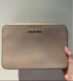 (Category: ) located in . Submitted by shopzella (Listing ID 1353161561, Image 1). Description: .