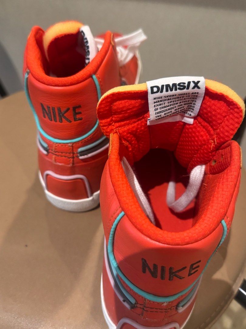 Nike D/MSIX (Category: Sneakers) located in Singapore. Submitted by mysticfox.629f9d (Listing ID 1353126818, Image 3). Description: Like new, Ladies size EUR 40 / US 7 / UK 6.