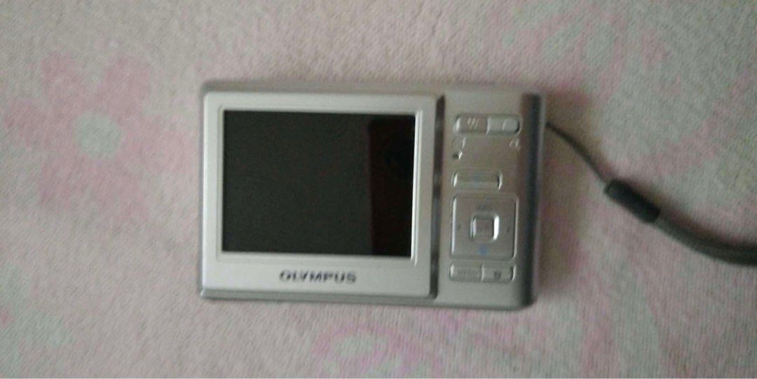 Olympus T-100 Digicam (Category: Cameras) located in Santiago. Submitted by applee19 (Listing ID 1353034895, Image 2). Description: inclusions: battery sd card.