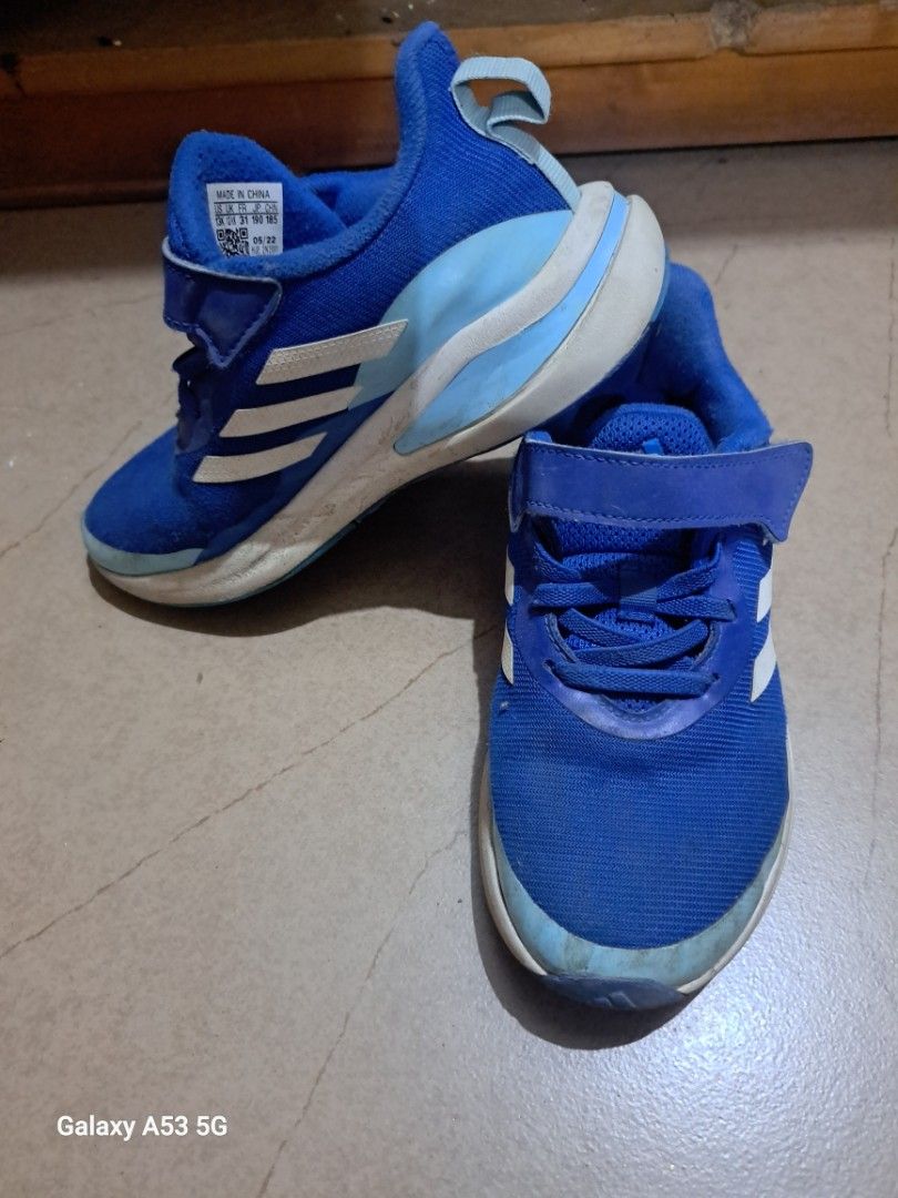 Original adidas sneakers for boys (Category: Babies & Kids Fashion) located in Caloocan City. Submitted by luzon2 (Listing ID 1353199625, Image 1). Description: original sneakers for boys adidas size 31.