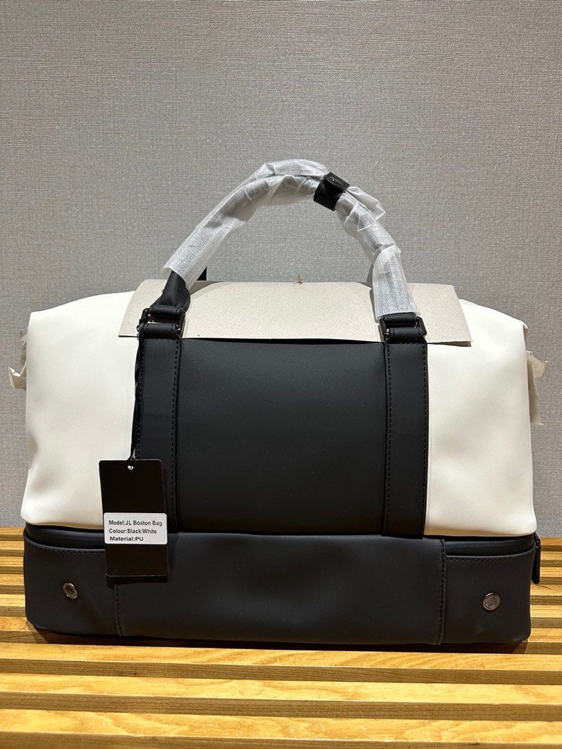 Original JL Leather Boston Duffle Bag (Category: Briefcases) located in Mandaluyong City. Submitted by my.closetcleanup (Listing ID 1353185542, Image 2). Description: Payment Methods: GCash BDO Metrobank Delivery Options: Metro Manila - Lalamove or Grab Provincial - LBC Shipping fee shouldered by buyer.