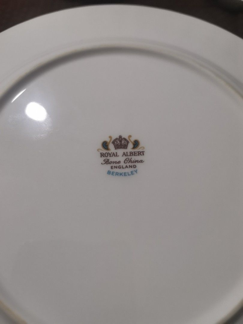 Royal Albert "Berkeley" Salad plate 8in (Category: Coffee & Tea Tableware) located in Pasig City. Submitted by singledadreseller (Listing ID 1353186564, Image 2). Description: Royal Albert "Berkeley" Salad plate 8inches Bone china Made in England In very good condition php1200 ea 6 pcs available.