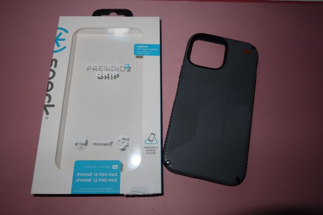 Speck Presidion 2 Grip: Iphone 12 Pro Max (Category: Cases & Sleeves) located in Muntinlupa City. Submitted by curatedclassics_ (Listing ID 1353209051, Image 2). Description: See pictures for the detailed flaw Magsafe compatible May area sa case sa sides na chipped off PRICE IS NEGOTIABLE :).