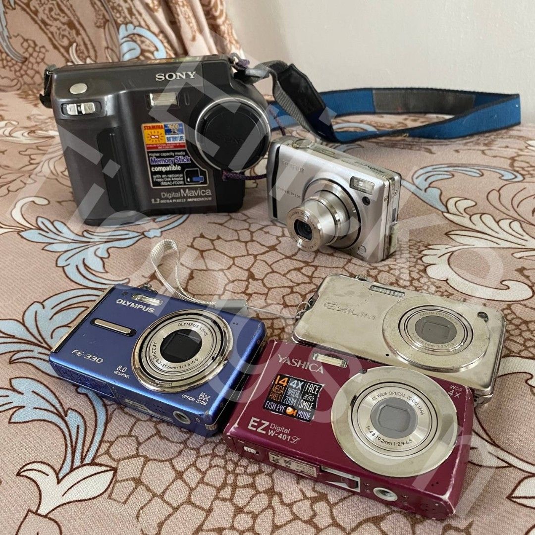Take all 3 pcs untested digital cameras good LCD (Category: Cameras) located in Pulilan. Submitted by misikaye (Listing ID 1353086571, Image 1). Description: FOR TAKE ALL ‼️ -----TESTED MODEL----- (Not included in this take all items) •Fujifilm Finepix F40fd Price: PHP 1,100.00 Issues: - LCD burn - Zoom error - Can't take photos na dahil sa zoom error unless ipaparepair pero may sample shots from before sha magkazoom error. - Physical condition: 