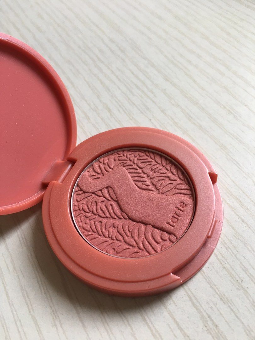 Tarte Caroler Blush (Category: Makeup) located in Cavite. Submitted by cheine (Listing ID 1353035996, Image 3). Description: from US, $80.