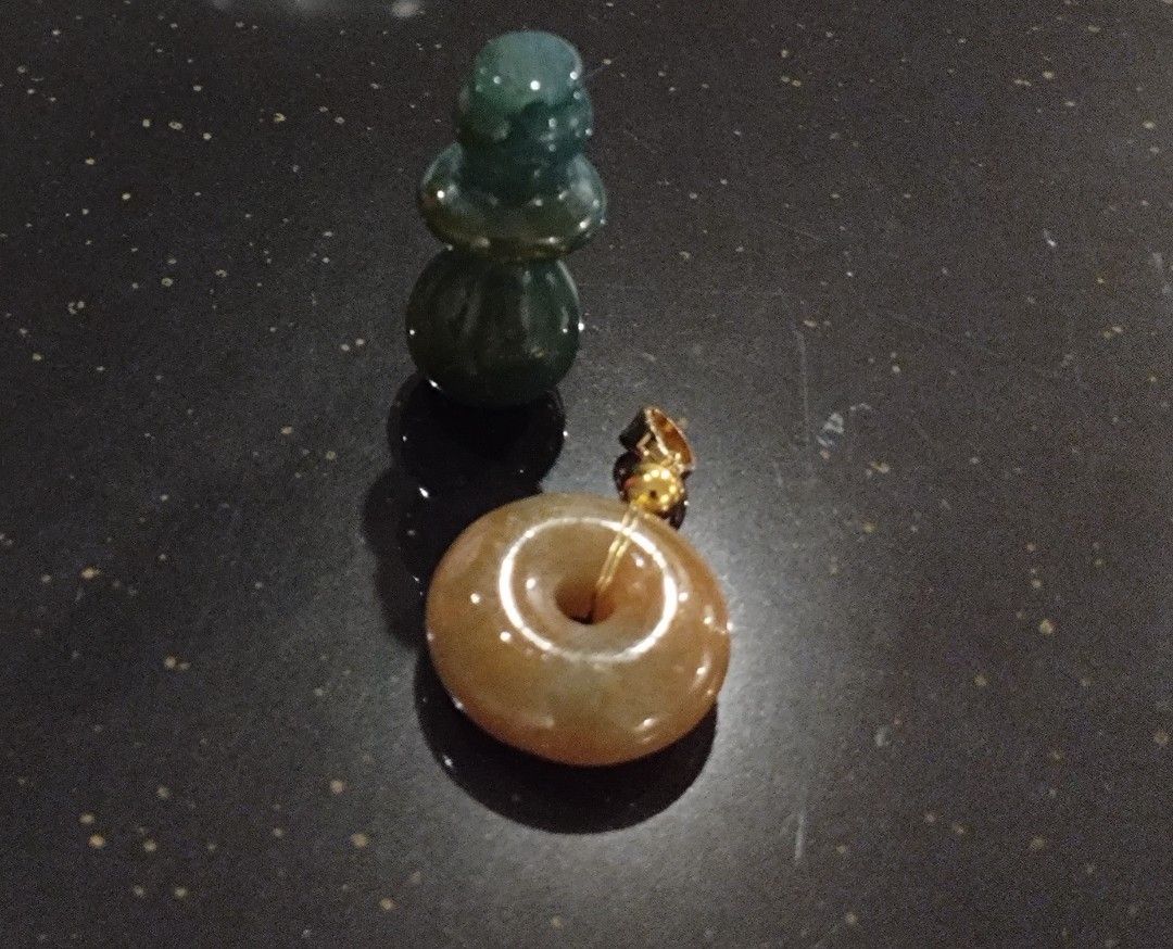 Tea Burma Jadeite Donut pendant (Category: Necklaces) located in Quezon City. Submitted by themissingpiecesarehere (Listing ID 1353143376, Image 1). Description: .