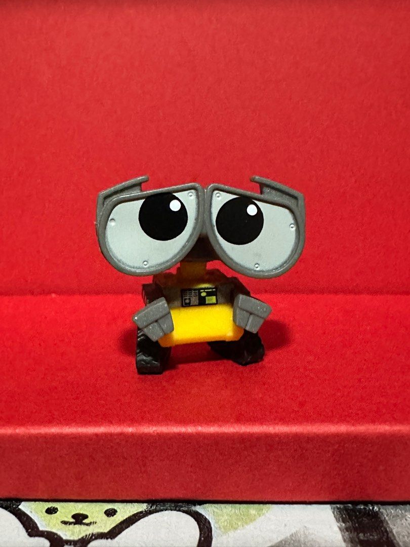 WallE small figure rare (Category: Designer & Blind Box Toys) located in Caloocan City. Submitted by jointeamqu40916 (Listing ID 1345631684, Image 2). Description: .