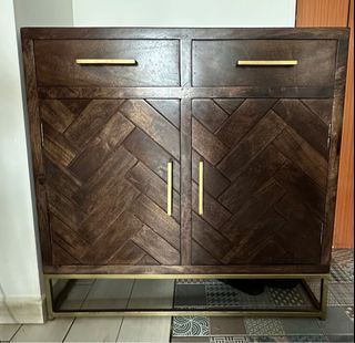 (Category: ) located in . Submitted by elean0r (Listing ID 1353088760, Image 1). Description: .