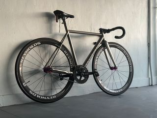 (Category: ) located in . Submitted by spoodermanbikes (Listing ID 1353160748, Image 1). Description: .