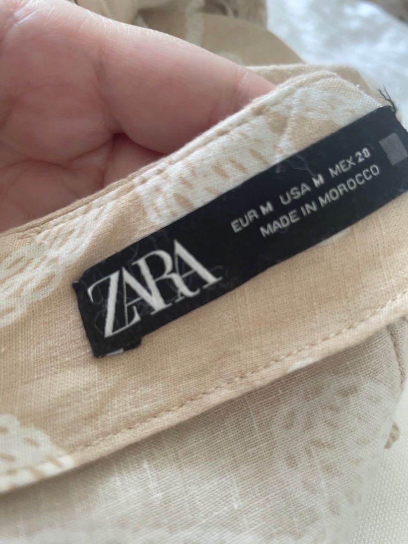 Zara Floral knotted skirt (Category: Skirts) located in Pasig City. Submitted by prelovedhubph (Listing ID 1353042190, Image 3). Description: Medium on tag but best fits Small (26-27 waist) Super nice and sexy when worn :) .