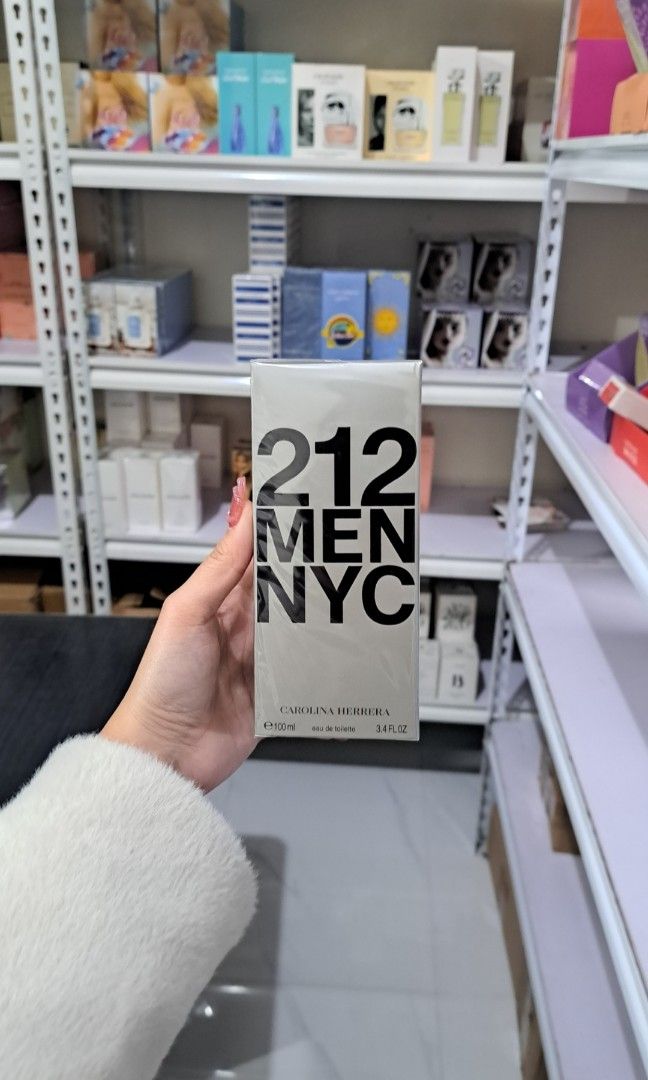 212 Men NYC Carolina Herrera (Category: Fragrance & Deodorants) located in Carmona. Submitted by jdmsoriano (Listing ID 1353378295, Image 1). Description: -Free shipping -Imported from US -What you see is what you get For more infomation kindly pm me for more details of the product.