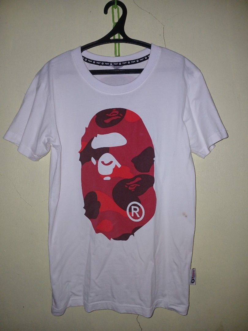 Aape tshirt (Category: Tshirts & Polo Shirts ) located in Zamboanga. Submitted by syntax_20 (Listing ID 1353369222, Image 1). Description: Aape tshirt excellent 17 x 25.5 cut tags.