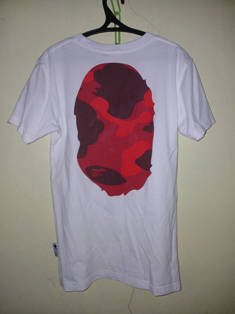 Aape tshirt (Category: Tshirts & Polo Shirts ) located in Zamboanga. Submitted by syntax_20 (Listing ID 1353369222, Image 2). Description: Aape tshirt excellent 17 x 25.5 cut tags.