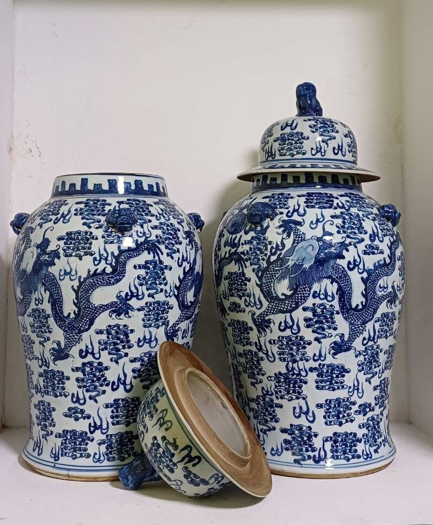 Antique porcelain Jar (Category: Vases & Decorative Bowls) located in Manila. Submitted by aikahzdm (Listing ID 1353407541, Image 2). Description: Fs antique blue and white porcelain pair dragon jar Good condition Pm sent If Interested, COD.
