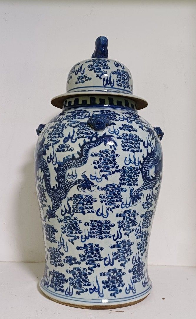 Antique porcelain Jar (Category: Vases & Decorative Bowls) located in Manila. Submitted by aikahzdm (Listing ID 1353407541, Image 3). Description: Fs antique blue and white porcelain pair dragon jar Good condition Pm sent If Interested, COD.