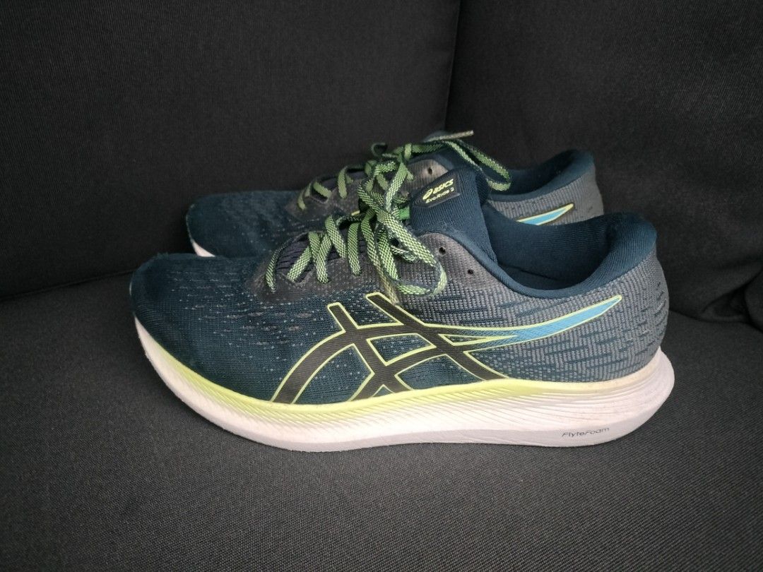 ASICS EvoRide 2 (Category: Sneakers) located in Singapore. Submitted by essenkicks (Listing ID 1353295778, Image 3). Description: 100% Authentic Comes with replacement box US 9 Buy 2 or more pairs 10% off 🎁 PM for more info/nego!.
