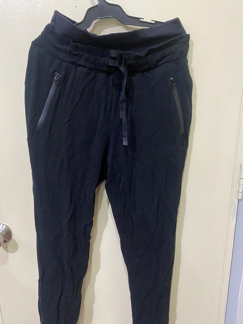 Authentic Alo Yoga Jogging Pants Medium (Category: Activewear) located in Manila. Submitted by roseluxuryitems (Listing ID 1353400811, Image 2). Description: Authentic Alo Yoga Jogging Pants Medium In very good condition Washed ready to wear From us .