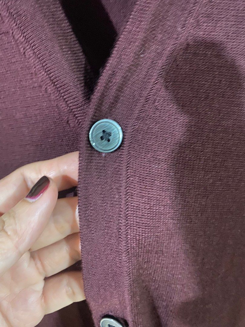 Cardigan (Category: Coats, Jackets and Outerwear) located in Las Pinas. Submitted by aaacollection (Listing ID 1353300903, Image 3). Description: Color: Maroon Size:Xl Super nice.