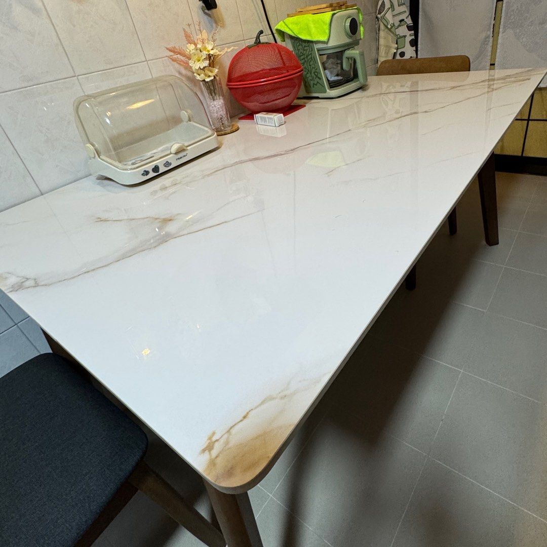 Dining Table (Category: Tables & Sets) located in Singapore. Submitted by xxmelxyxx (Listing ID 1353378735, Image 2). Description: 150 * 90 H76CM Jus received on 16/2 order wrong size. As good as new! .