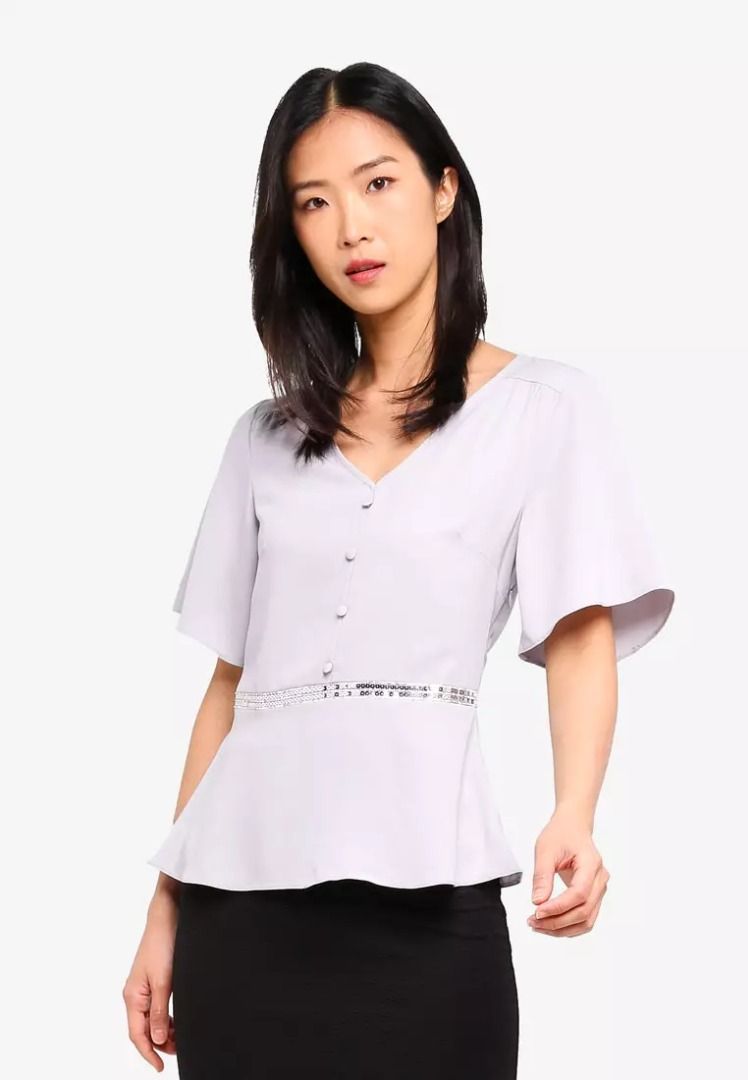 Dorothy Perkins Silver Embellished Top (Category: Blouses) located in Mandaluyong City. Submitted by peanutsola (Listing ID 1353321087, Image 1). Description: WORN TWICE LIKE NEW SIZE : 12 IMPORTED .