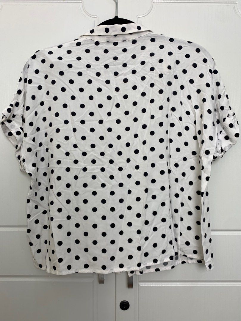 Earth Music&Ecology Button Up Blouse (Category: Blouses) located in Taguig. Submitted by thriftygrabs (Listing ID 1353270990, Image 2). Description: .