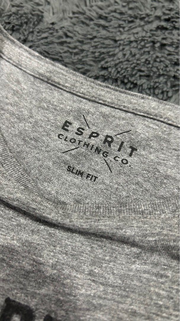 ESPIRIT (Category: Activewear) located in Kemaman. Submitted by afiqjsmin (Listing ID 1353392984, Image 3). Description: pit 17.5 labuh 27.5.