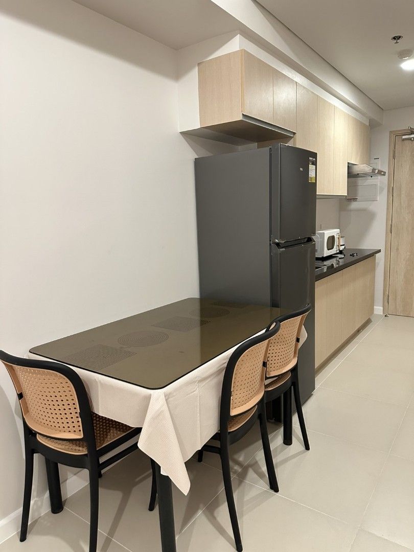 For Rent Studio at Cerca Alabang (Category: Apartments & Condos) located in Las Pinas. Submitted by mitchvinluan (Listing ID 1353361510, Image 2). Description: For rent Studio at Cerca Alabang furnished including parking exclude Association dues walking distance to Madrigal and Molito Village square and along Daang hari and near Alabang zapote road.