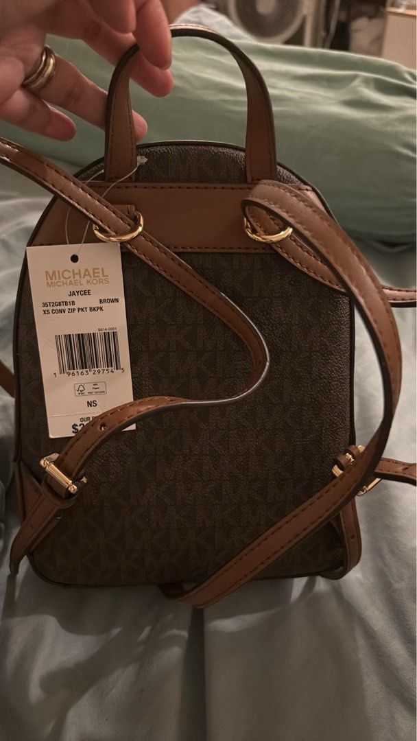 FOR SALE: BRAND NEW MK BACKPACK (Category: Luxury Bags & Wallets) located in Manila. Submitted by darlabebe03 (Listing ID 1353339918, Image 2). Description: ORIGINAL MICHAEL KORS BACKPACK FROM 🇺🇸 RFS: REGALO LANG HINDI MAGAGAMIT.
