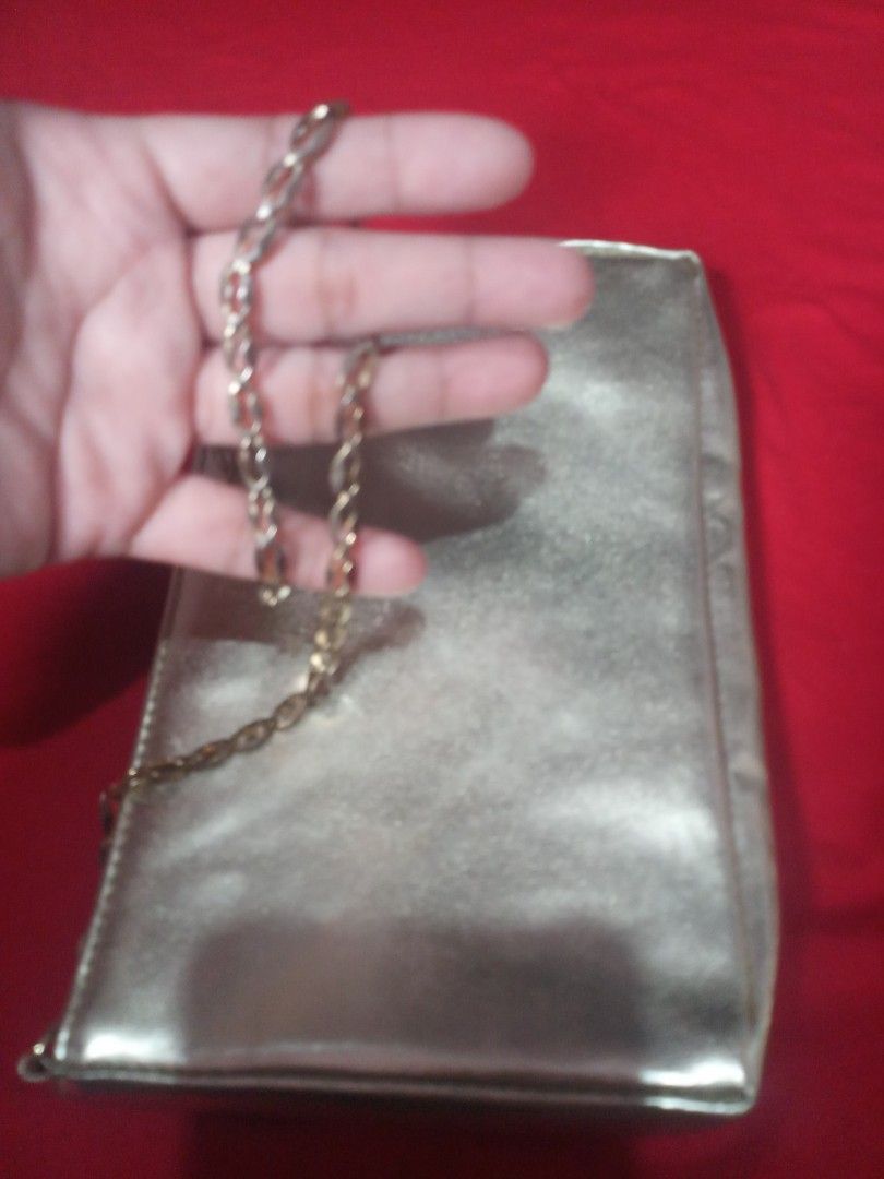 Hellokitty (Category: Shoulder Bags) located in Manila. Submitted by beachymee (Listing ID 1353253155, Image 3). Description: super duper nice in actual... from japan.