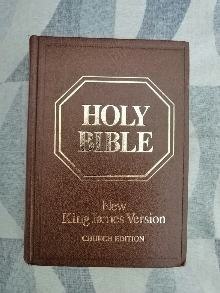 Holy Bible New King James Version Church Edition, Hobbies & Toys