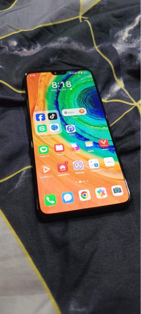 HUAWEI MATE30 (china ver) (Category: Huawei) located in San Pablo. Submitted by bibimhoney (Listing ID 1353246628, Image 1). Description: 128gb 8gbram.