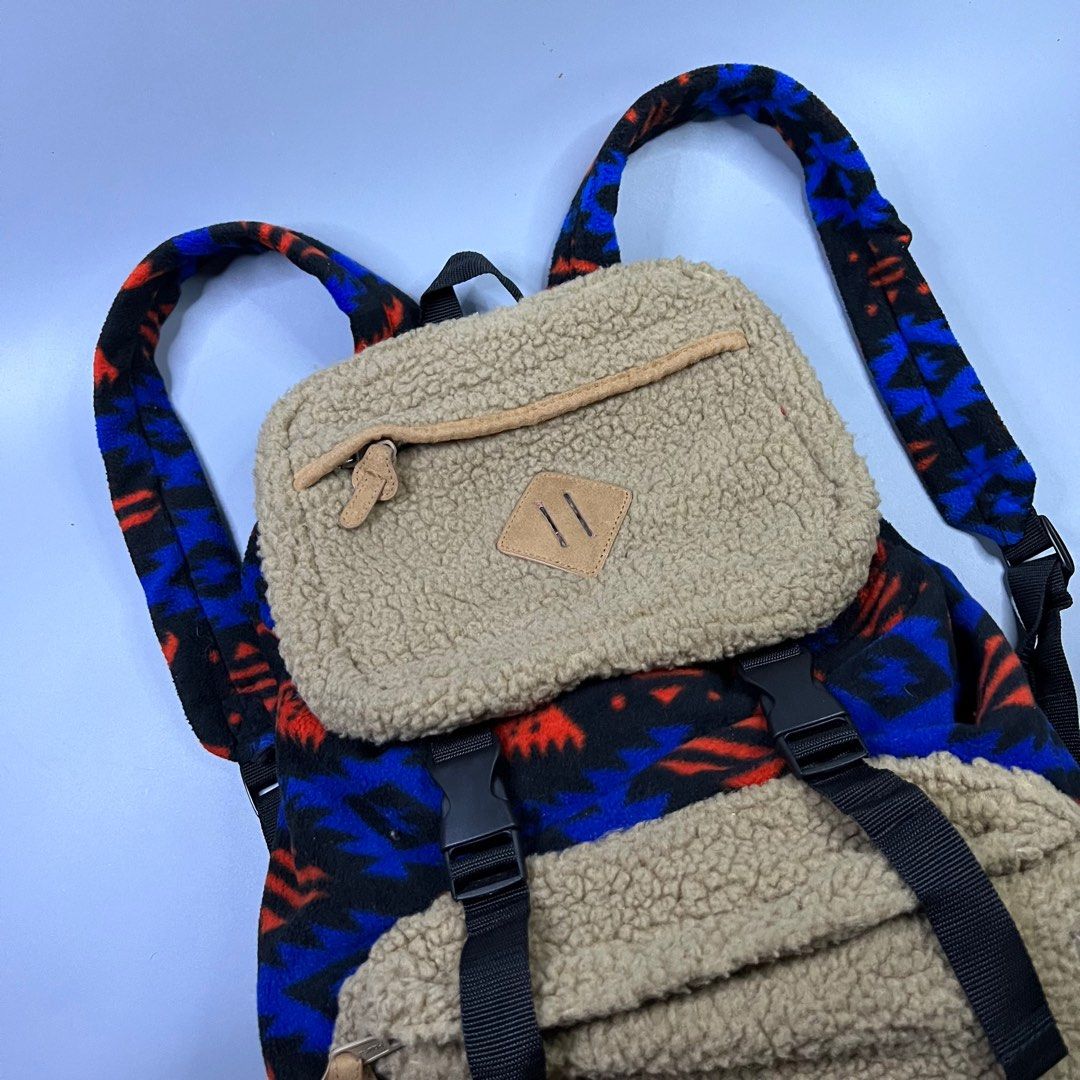 Hyoma - Japan Sherpa Rucksack Backpack (Category: Backpacks) located in Paranaque City. Submitted by millennial_goodz (Listing ID 1353288193, Image 2). Description: WTS Hyoma Japan Backpack Sherpa Rucsack One Size (Approx 20-22 Liters) Authentic Excellent condition P3,000 only DM.