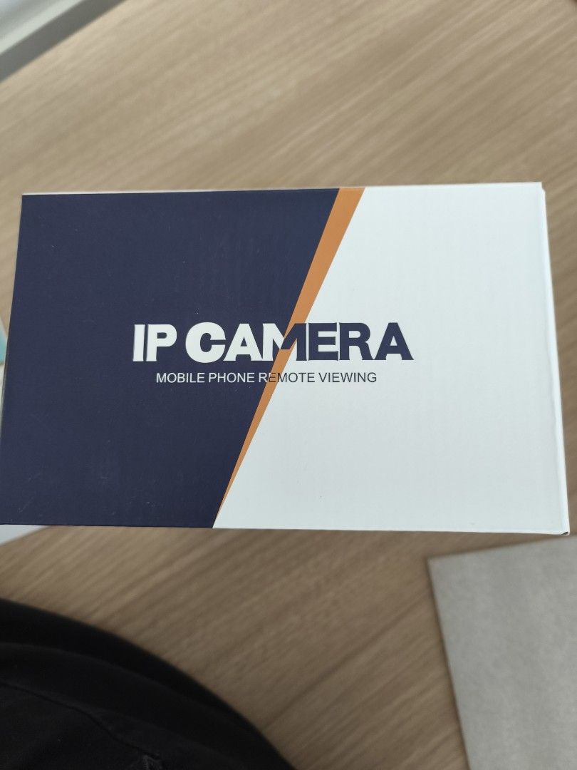 IP Camera (Category: Security Systems & CCTV Cameras) located in Singapore. Submitted by saltyshrimp (Listing ID 1353312085, Image 2). Description: Surveillance camera Mobile phone remote viewing Brand: Vida Model: V2.