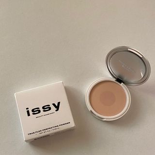 (Category: ) located in . Submitted by beautdeclutter (Listing ID 1353307263, Image 1). Description: .