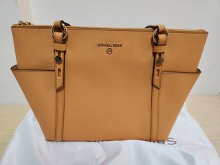 （分類：）位於 。 由 blazek 提交（商品編號 1353275462，圖片 1）。簡介： 。