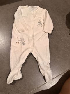 (Category: ) located in . Submitted by ecrspreloved (Listing ID 1353242058, Image 1). Description: .