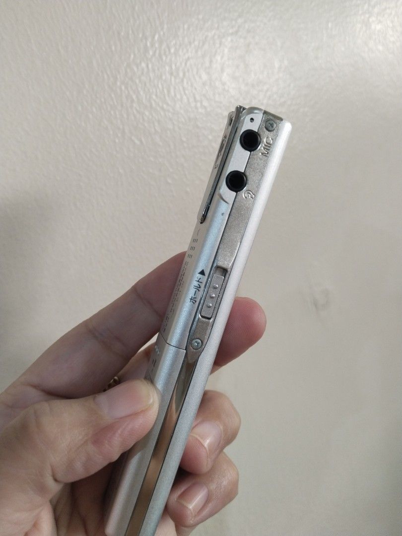 PANASONIC RR-US007 DIGITAL 7 HOUR HANDHELD RECORDER 😍🫰 (Category: Voice Recorders) located in Malolos. Submitted by afford.japan (Listing ID 1353240107, Image 2). Description: PANASONIC RR-US007 DIGITAL 7 HOUR HANDHELD RECORDER 😍🫰.