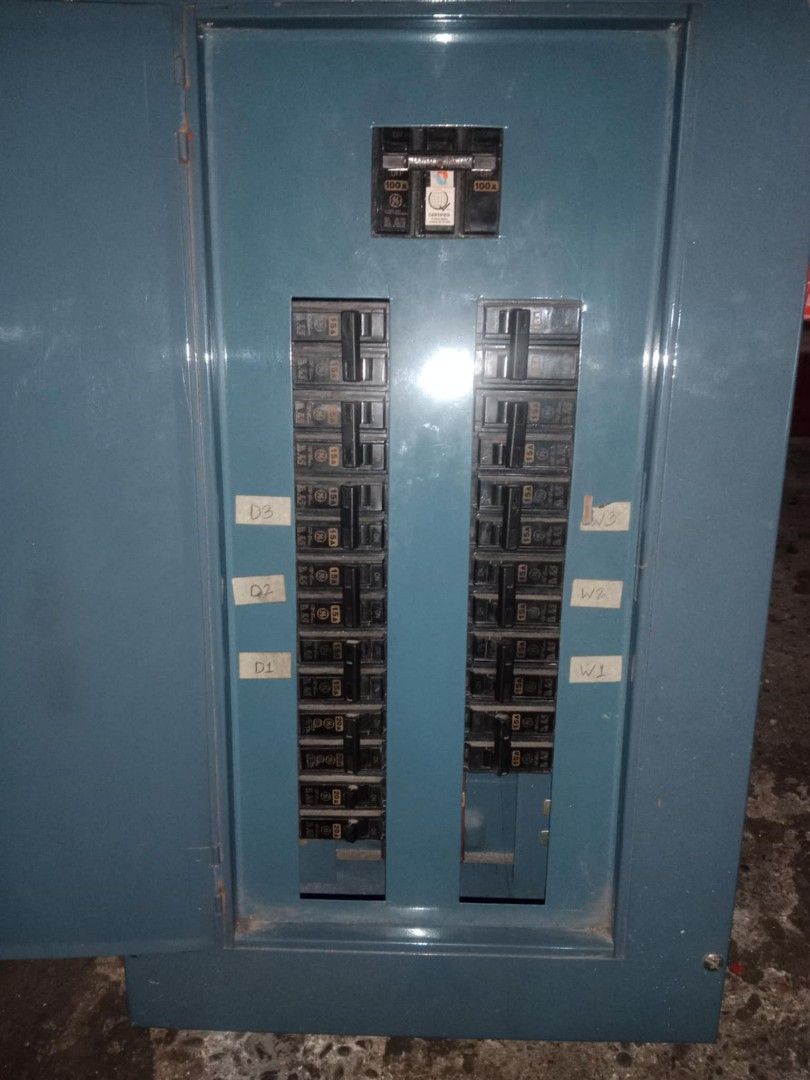 Panel board 16 branches (Category: Construction & Building Materials) located in Caloocan City. Submitted by bigpoppadre (Listing ID 1353403680, Image 1). Description: Panel box 16 branches (bolt on) missing lock only 100 amps 3-phase GE main circuit breaker 15 amps bolt on GE circuit breakers (13 pieces) Item is not being used; needs cleaning Buyer will shoulder delivery fee Price is negotiable posted in other groups.
