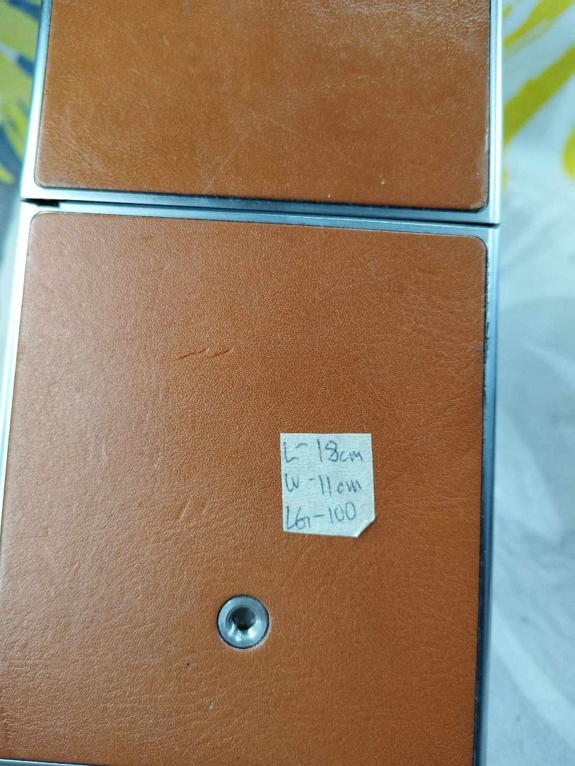 Polaroid SX - 70 Instant Land Camera (Category: Cameras) located in Santa Cruz. Submitted by jmy_surplus.2 (Listing ID 1353282344, Image 2). Description: Size ; L - 13 w - 11 Color ; Brown Type ; Camera Brand ; No brand Material ; Synthetic Style ; Brown polaroid land camera LG 100 JMY 4.